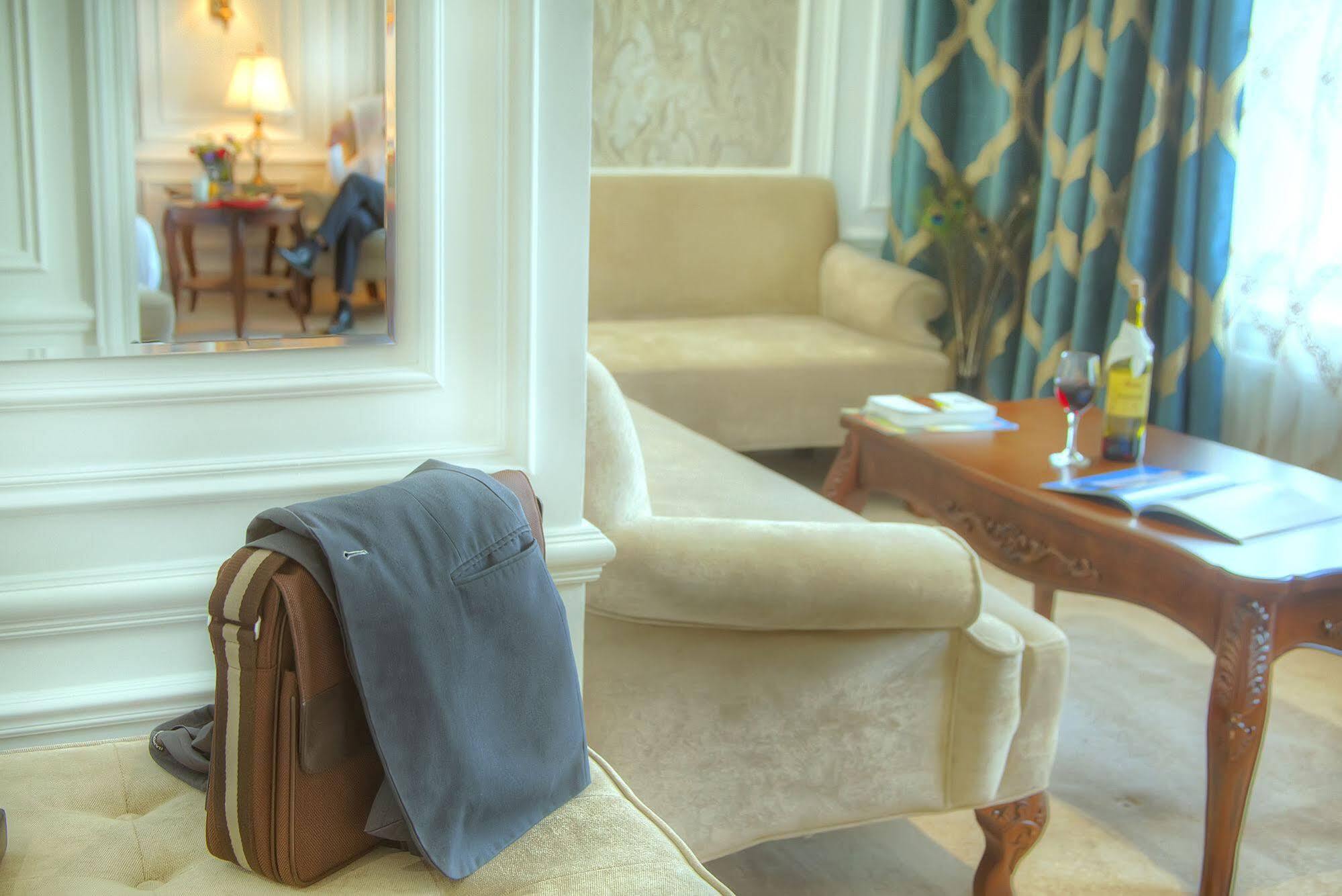 Bishrelt Hotel Ulaanbaatar Eksteriør billede