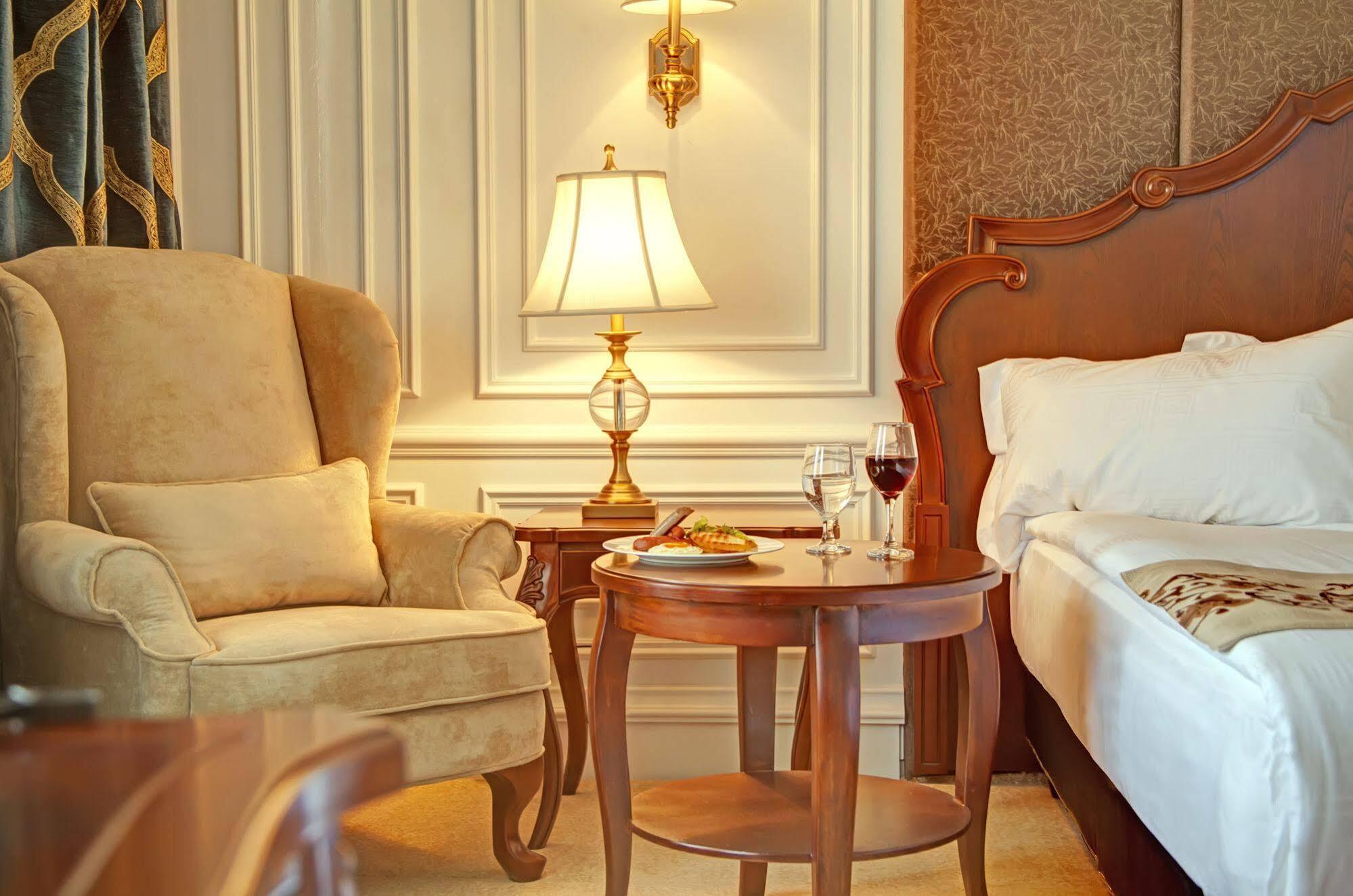 Bishrelt Hotel Ulaanbaatar Eksteriør billede